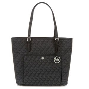 🛍 ITEM SOLD🛍 Michael Kors Large Snap Pocket Tote